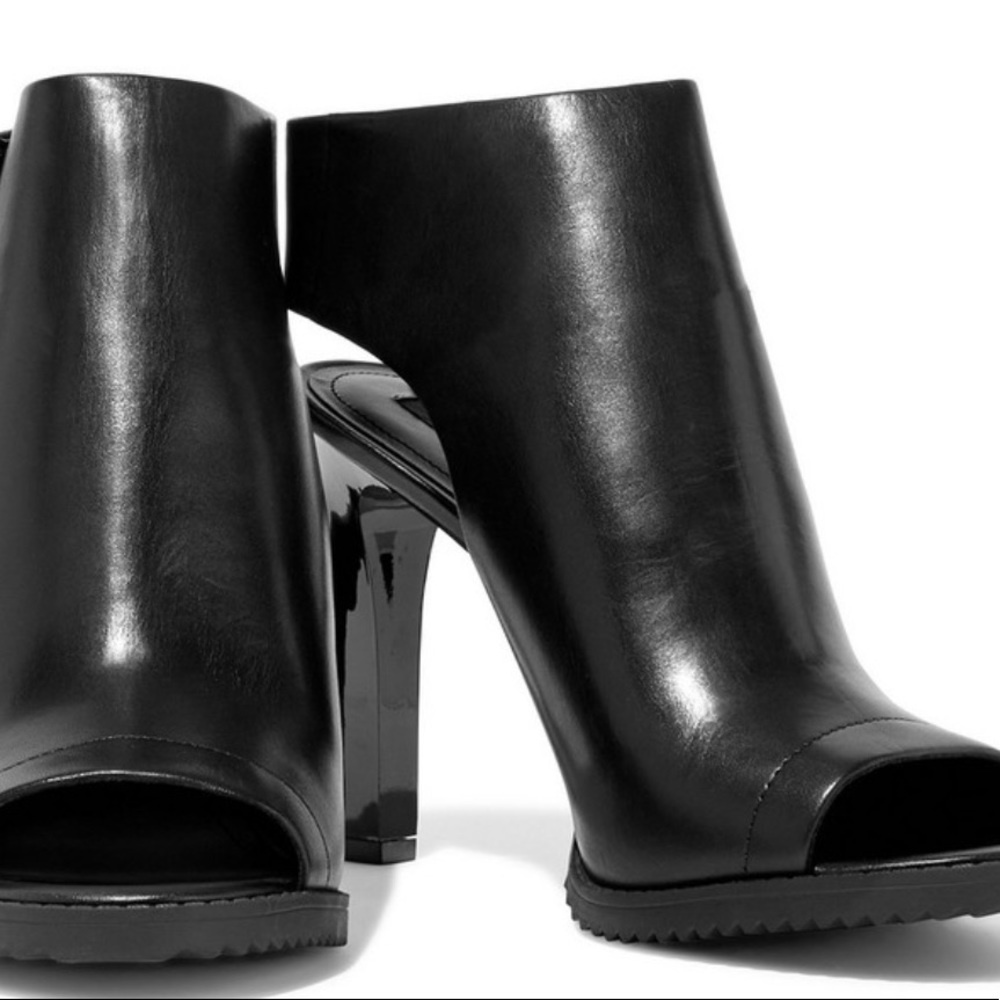 DKNY Brin leather sandals